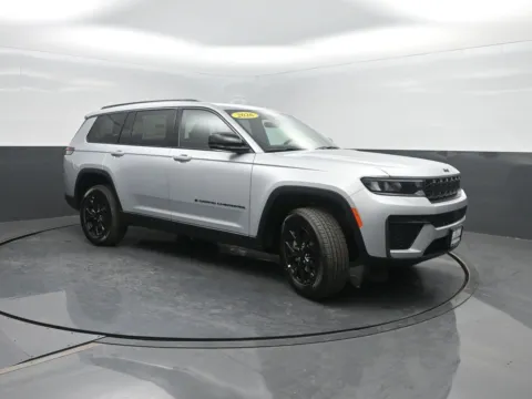 More photos of 2026 Jeep Grand Cherokee L Laredo Altitude at Mike Molstead Motors Chrysler, Dodge, Jeep, and Ram, IA