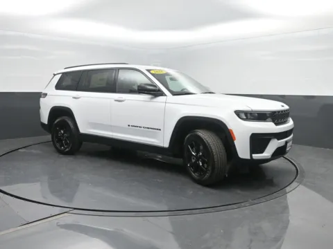 More photos of 2026 Jeep Grand Cherokee L Laredo Altitude at Mike Molstead Motors Chrysler, Dodge, Jeep, and Ram, IA