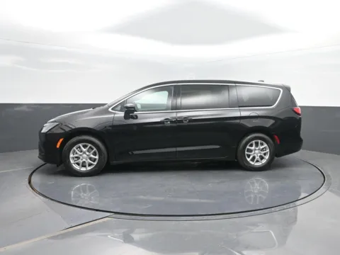 Black 2027 Chrysler Pacifica Select for sale in Charles City, IA