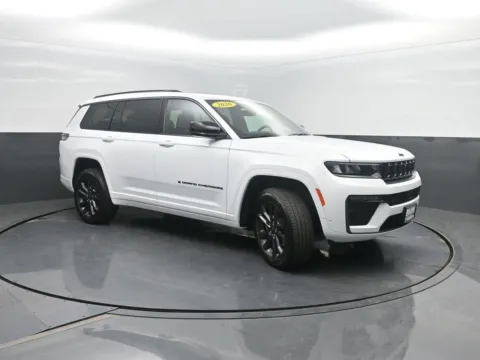 More photos of 2026 Jeep Grand Cherokee L Limited Reserve at Mike Molstead Motors Chrysler, Dodge, Jeep, and Ram, IA