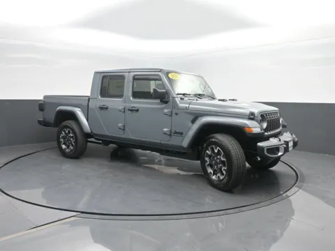 More photos of 2026 Jeep Gladiator Sahara at Mike Molstead Motors Chrysler, Dodge, Jeep, and Ram, IA