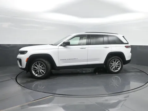 White 2027 Jeep Grand Cherokee Limited for sale in Charles City, IA