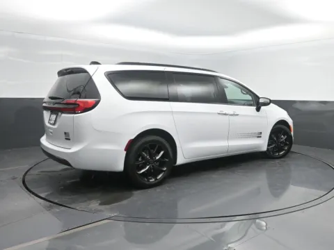 Photos of 2027 Chrysler Pacifica Select for sale in Charles City, IA at Mike Molstead Motors Chrysler, Dodge, Jeep, and Ram