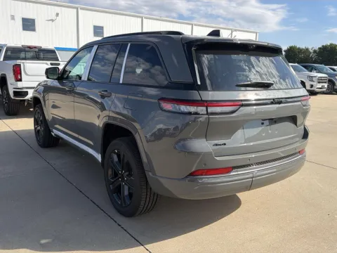 More photos of 2027 Jeep Grand Cherokee Limited Reserve at Mike Molstead Motors Chrysler, Dodge, Jeep, and Ram, IA