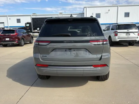 More photos of 2027 Jeep Grand Cherokee Limited Reserve at Mike Molstead Motors Chrysler, Dodge, Jeep, and Ram, IA