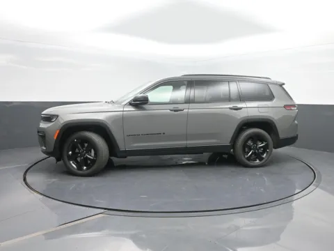 Gray 2027 Jeep Grand Cherokee L Limited for sale in Charles City, IA