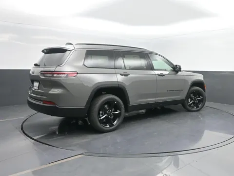 Photos of 2027 Jeep Grand Cherokee L Limited for sale in Charles City, IA at Mike Molstead Motors Chrysler, Dodge, Jeep, and Ram