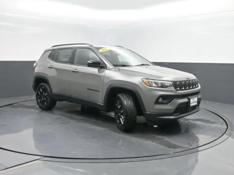 More photos of 2027 Jeep Compass Latitude Altitude at Mike Molstead Motors Chrysler, Dodge, Jeep, and Ram, IA