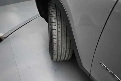 More photos of 2027 Jeep Grand Cherokee Limited at Mike Molstead Motors Chrysler, Dodge, Jeep, and Ram, IA