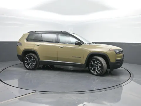 Another view of 2027 Jeep Cherokee Overland for sale in Charles City, IA at Mike Molstead Motors Chrysler, Dodge, Jeep, and Ram
