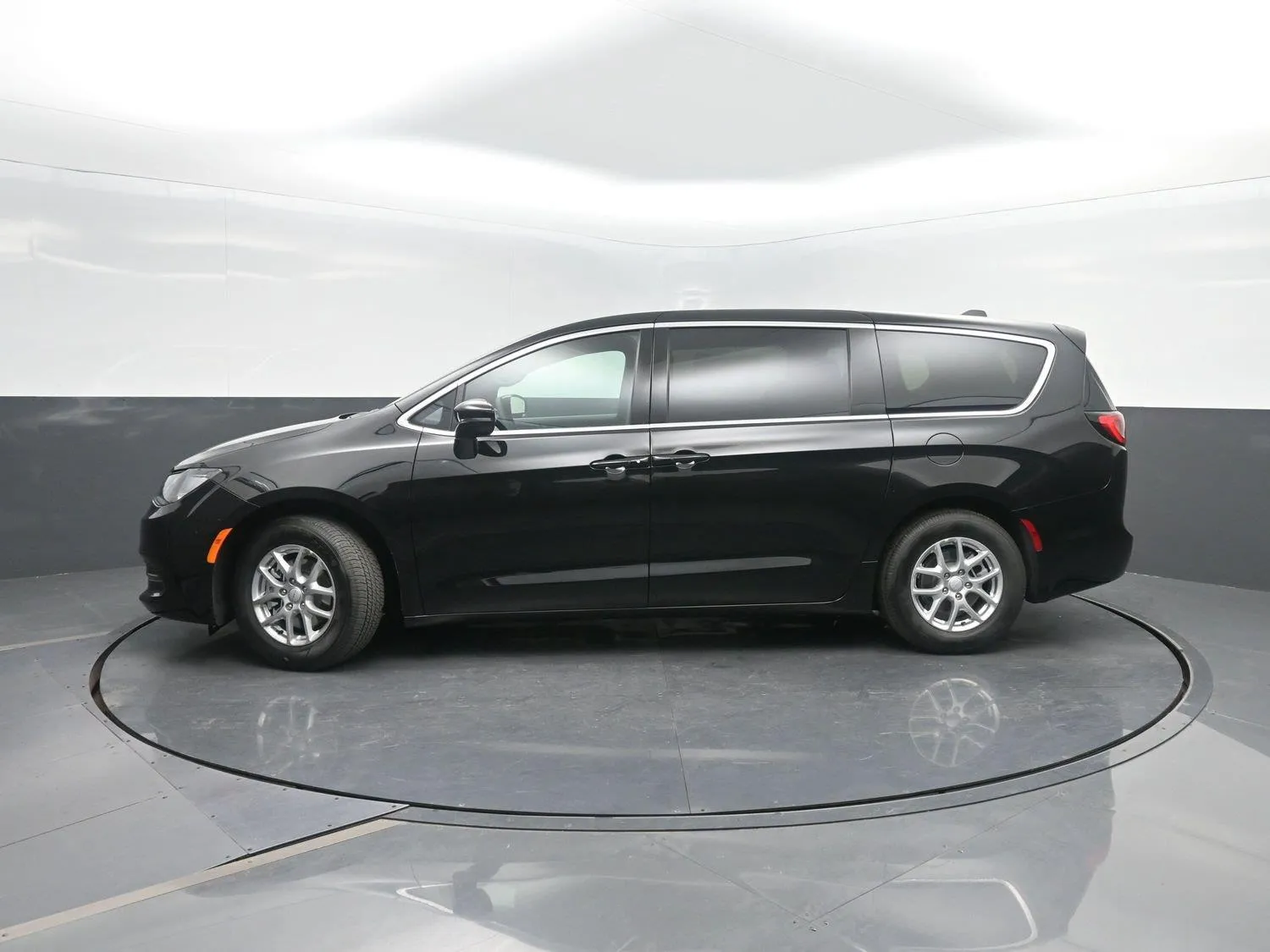 Black 2027 Chrysler Pacifica LX for sale in Charles City, IA