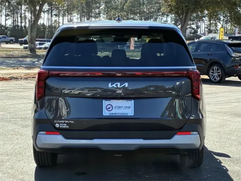 More photos of 2025 Kia Carnival LXS at Step One Cadillac Fort Walton Beach, FL
