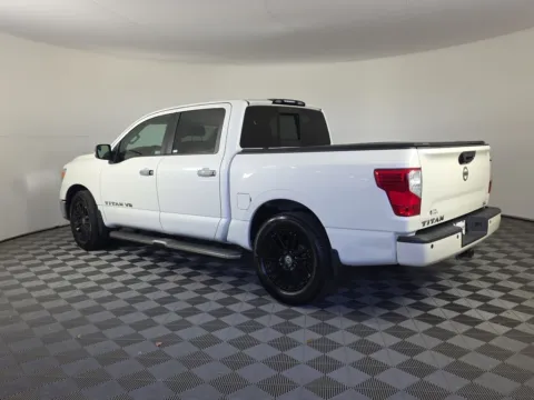More photos of 2018 Nissan Titan SL at Step One Cadillac Fort Walton Beach, FL