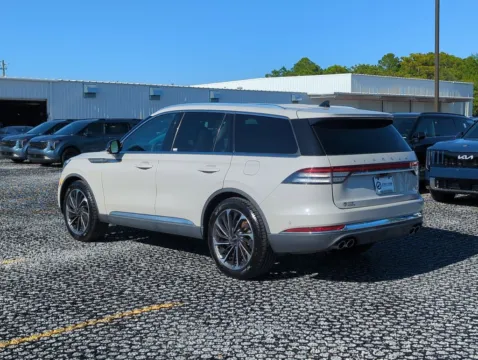 More photos of 2022 Lincoln Aviator Reserve at Step One Cadillac Fort Walton Beach, FL