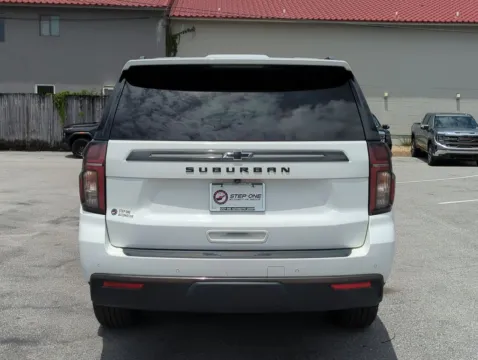 More photos of 2022 Chevrolet Suburban Z71 at Step One Cadillac Fort Walton Beach, FL
