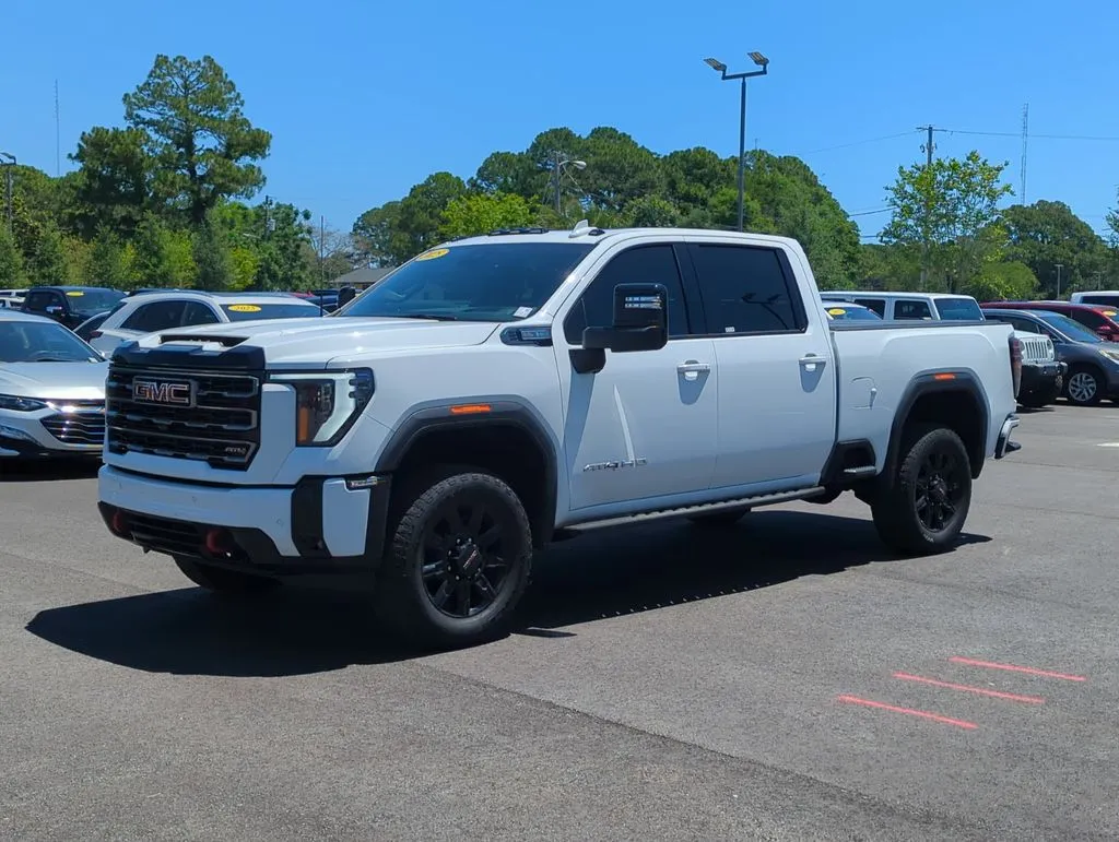 White 2025 GMC Sierra 2500HD AT4 for sale in Fort Walton Beach, FL