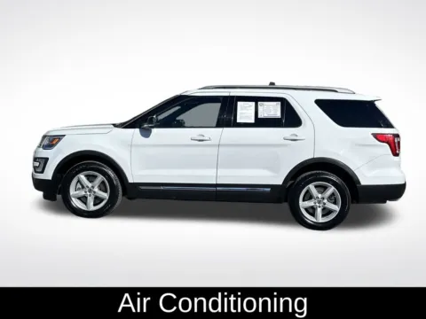 More photos of 2016 Ford Explorer XLT at Step One Cadillac Pensacola, FL
