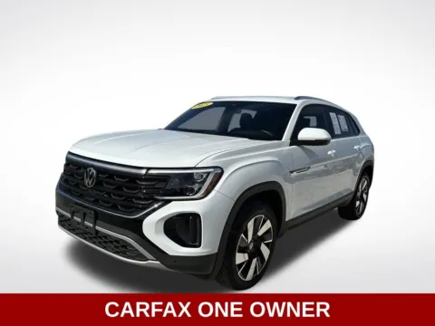Photos of 2025 Volkswagen Atlas Cross Sport 2.0T SE w/Technology for sale in Pensacola, FL at Step One Cadillac Pensacola