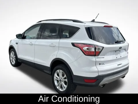 More photos of 2018 Ford Escape SEL at Step One Cadillac Pensacola, FL