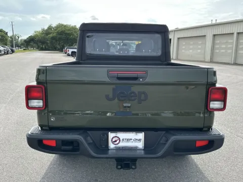 More photos of 2023 Jeep Gladiator Sport at Pensacola Used Cars, FL