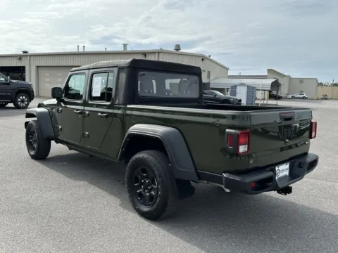 More photos of 2023 Jeep Gladiator Sport at Pensacola Used Cars, FL