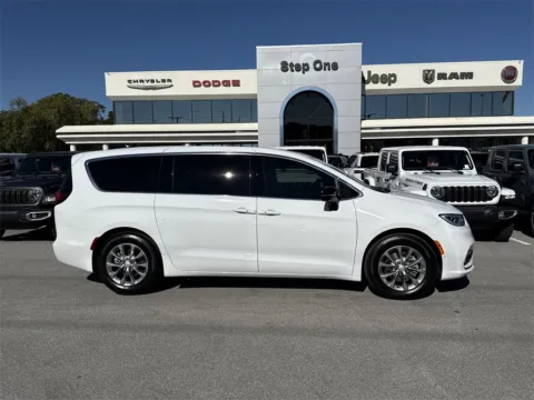 More photos of 2026 Chrysler Pacifica Limited at Step One Chrysler Dodge Jeep Ram Fiat Fort Walton Beach, FL