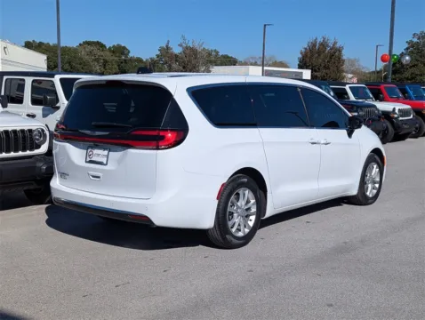 More photos of 2026 Chrysler Pacifica Select at Step One Chrysler Dodge Jeep Ram Fiat Fort Walton Beach, FL