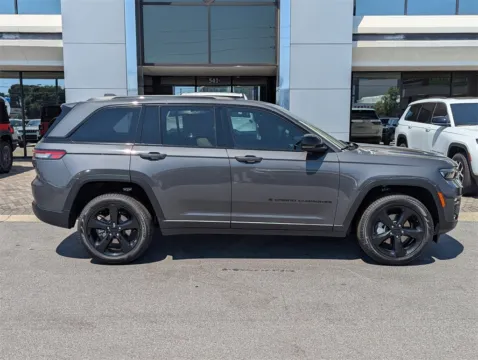 More photos of 2025 Jeep Grand Cherokee Limited at Step One Chrysler Dodge Jeep Ram Fiat Fort Walton Beach, FL