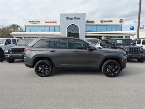 More photos of 2025 Jeep Grand Cherokee Altitude X at Step One Chrysler Dodge Jeep Ram Fiat Fort Walton Beach, FL