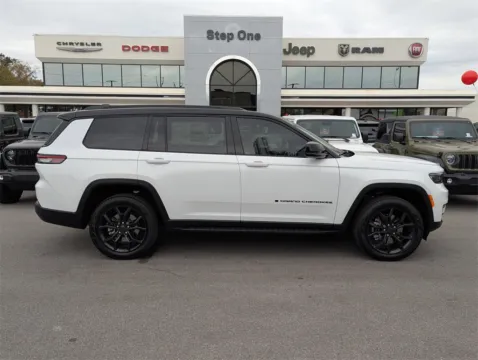 More photos of 2025 Jeep Grand Cherokee L Limited at Step One Chrysler Dodge Jeep Ram Fiat Fort Walton Beach, FL