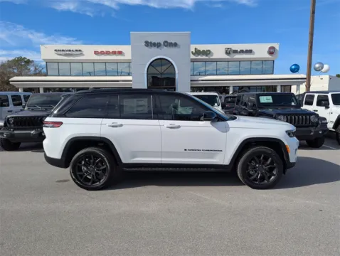 More photos of 2025 Jeep Grand Cherokee Limited at Step One Chrysler Dodge Jeep Ram Fiat Fort Walton Beach, FL