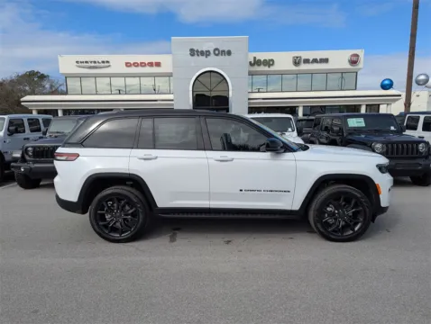 More photos of 2025 Jeep Grand Cherokee Limited at Step One Chrysler Dodge Jeep Ram Fiat Fort Walton Beach, FL