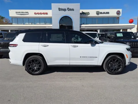 More photos of 2025 Jeep Grand Cherokee L Summit at Step One Chrysler Dodge Jeep Ram Fiat Fort Walton Beach, FL