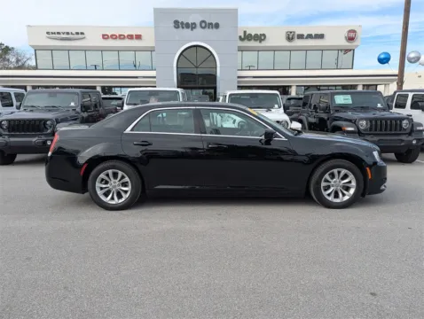 More photos of 2022 Chrysler 300 Touring at Step One Chrysler Dodge Jeep Ram Fiat Fort Walton Beach, FL