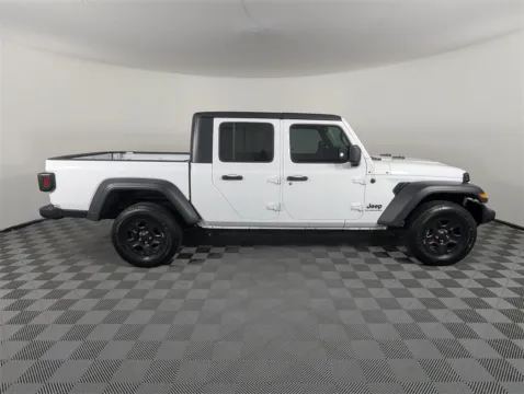 More photos of 2021 Jeep Gladiator Sport at Step One Chrysler Dodge Jeep Ram Fiat Fort Walton Beach, FL
