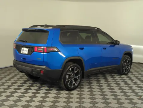 More photos of 2026 Jeep Cherokee Overland at Step One Chrysler Dodge Jeep Ram Fiat Fort Walton Beach, FL