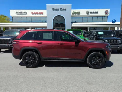 More photos of 2026 Jeep Grand Cherokee Limited at Step One Chrysler Dodge Jeep Ram Fiat Fort Walton Beach, FL