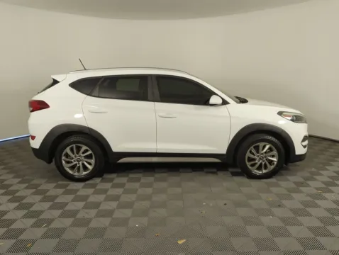 More photos of 2017 Hyundai Tucson SE at Step One Chrysler Dodge Jeep Ram Fiat Fort Walton Beach, FL