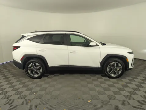 More photos of 2025 Hyundai Tucson SEL at Step One Chrysler Dodge Jeep Ram Fiat Fort Walton Beach, FL