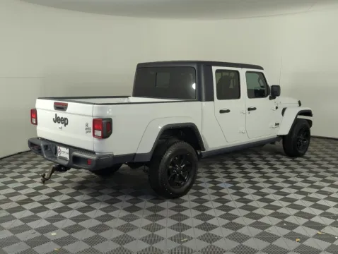 More photos of 2022 Jeep Gladiator Willys at Step One Chrysler Dodge Jeep Ram Fiat Fort Walton Beach, FL