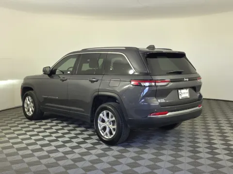 More photos of 2023 Jeep Grand Cherokee Limited at Step One Chrysler Dodge Jeep Ram Fiat Fort Walton Beach, FL