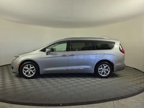 More photos of 2017 Chrysler Pacifica Touring L Plus at Step One Chrysler Dodge Jeep Ram Fiat Fort Walton Beach, FL