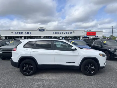 More photos of 2021 Jeep Cherokee Altitude at Step One Ford Crestview, FL