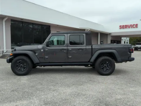 More photos of 2021 Jeep Gladiator Sport at Step One Kia Fort Walton Beach, FL