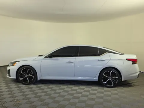 More photos of 2023 Nissan Altima 2.5 SR at Step One Kia Fort Walton Beach, FL
