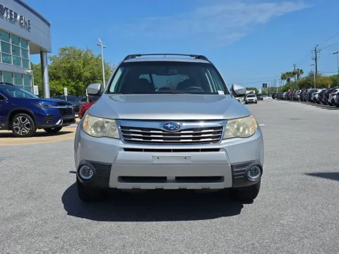 More photos of 2010 Subaru Forester 2.5X at Step One Subaru Fort Walton Beach, FL