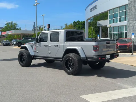 More photos of 2020 Jeep Gladiator Rubicon at Step One Subaru Fort Walton Beach, FL