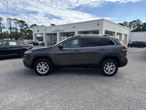 More photos of 2017 Jeep Cherokee Latitude at Step One Volkswagen Fort Walton Beach, FL