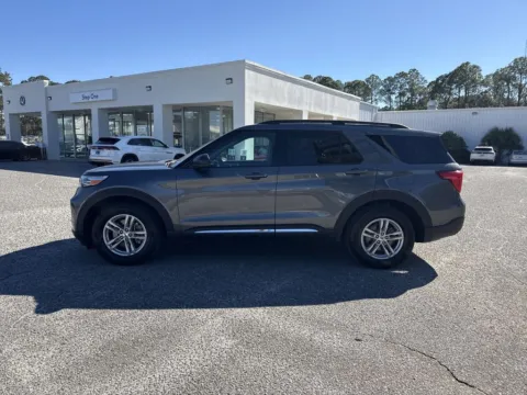 More photos of 2024 Ford Explorer XLT at Step One Volkswagen Fort Walton Beach, FL