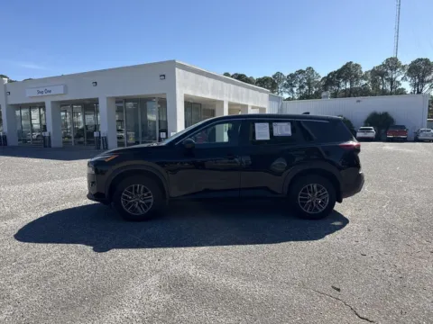 More photos of 2023 Nissan Rogue S at Step One Volkswagen Fort Walton Beach, FL